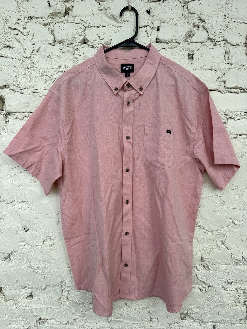Billabong Light Pink Short-Sleeve Button-Down Shirt NWOT